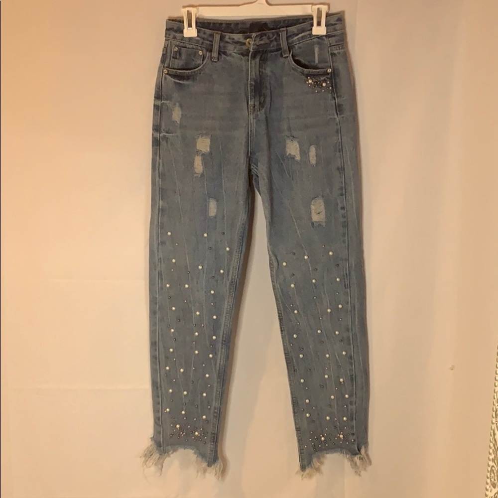 Embellished & Distressed High-waist Boyfriend Jean